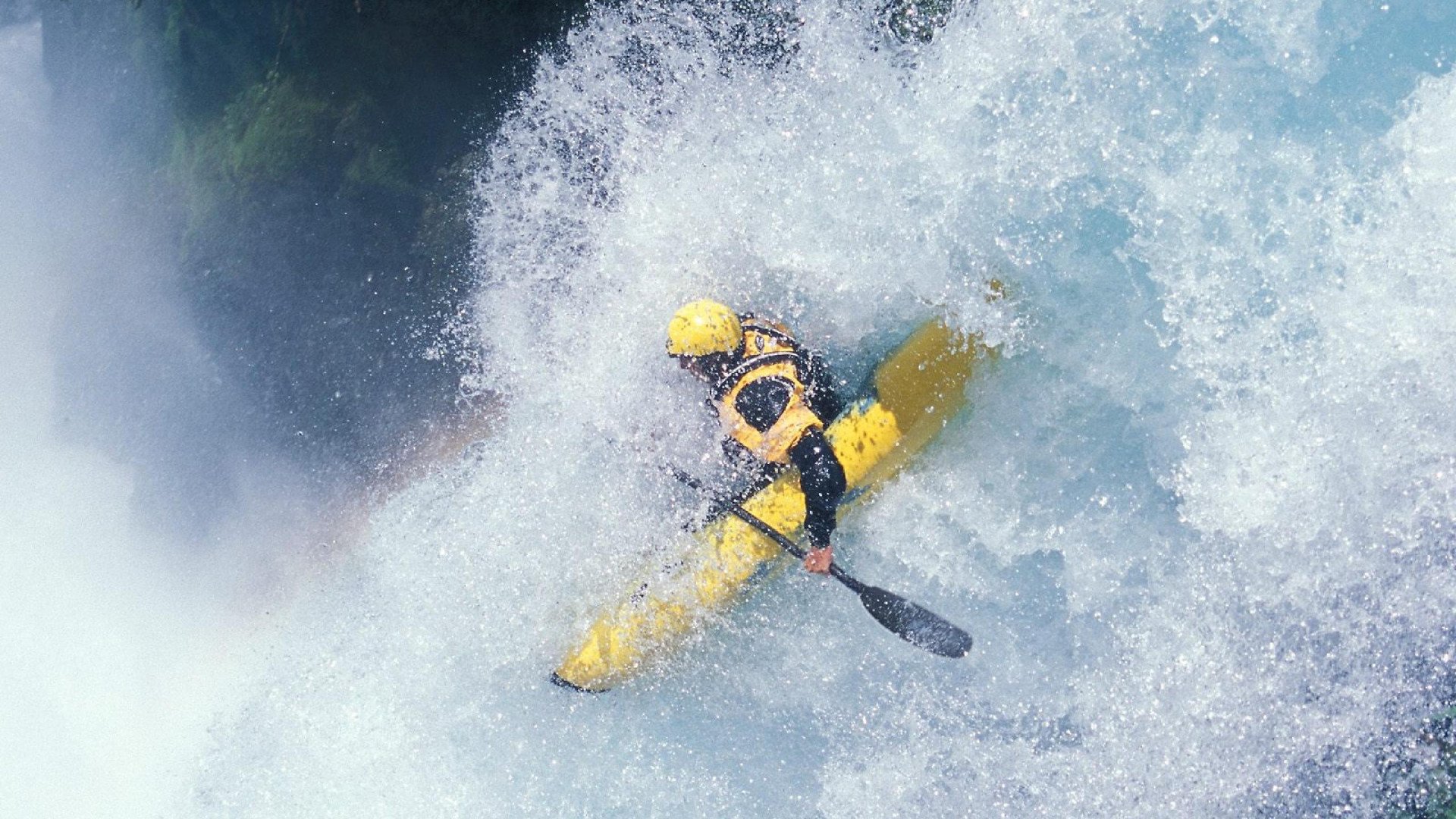 爱游戏电竞官网-南非女泳将展现速度与技巧，南非游泳王妃