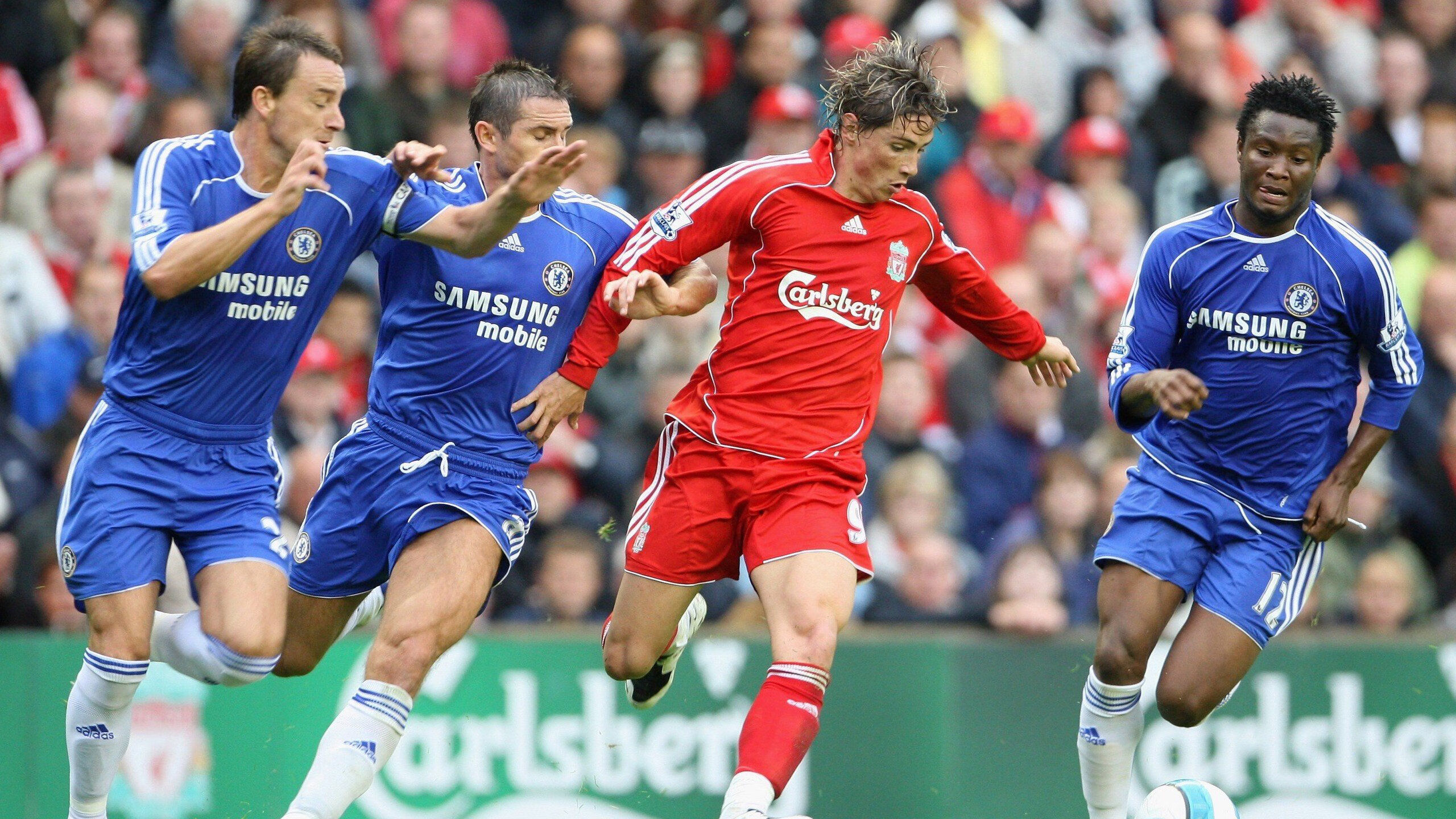 爱游戏-卡特以球场智慧与冷静表现，带领全黑队夺得世界杯，卡特经典比赛全场回放